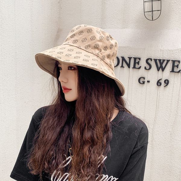 2021 new double-sided fisherman's female designer print f word big brim basin fashion show face small sunscreen hat
2021 new double-sided fisherman's female designer print f word big brim basin fashion show face small sunscreen hat