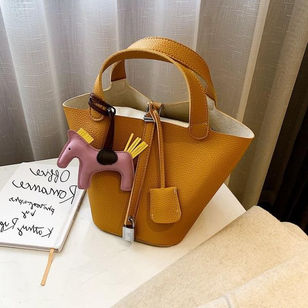 bucket and winter new vegetable mother korean basket simple the all-match version bag child autumn lychee handbag of 2019 patte excrc
bucket and winter new vegetable mother korean basket simple the all-match version bag child autumn lychee handbag of 2019 patte excrc