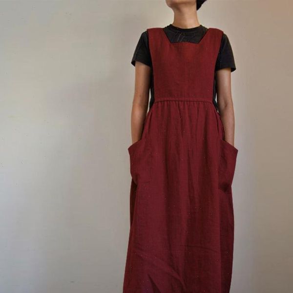 women dress solid color sleeveless square neck pockets cotton linen apron long good quality woman clothes, Black;gray
women dress solid color sleeveless square neck pockets cotton linen apron long good quality woman clothes, Black;gray
