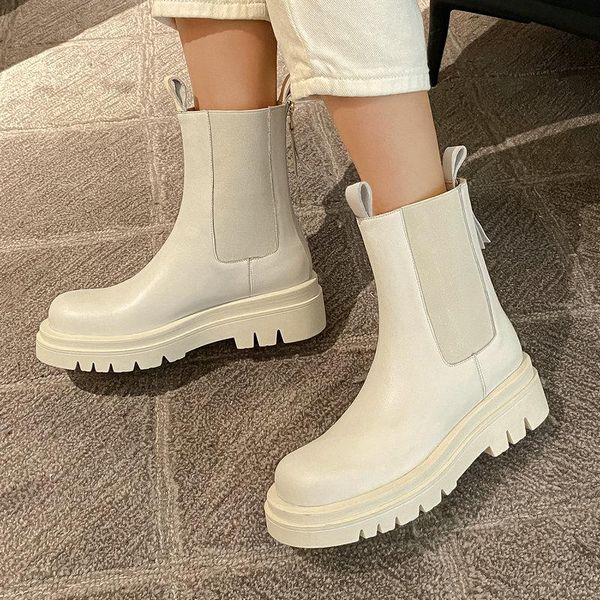 boots 2021 autumn winter women platforms ankle fashion concise classic genuine leather casual round toe shoes woman, Black
boots 2021 autumn winter women platforms ankle fashion concise classic genuine leather casual round toe shoes woman, Black