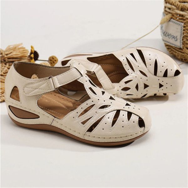 summer women wedges sandals retro round toe solid color female sandals soft sole outdoor walking mother shoes plus size 35-43, Black
summer women wedges sandals retro round toe solid color female sandals soft sole outdoor walking mother shoes plus size 35-43, Black