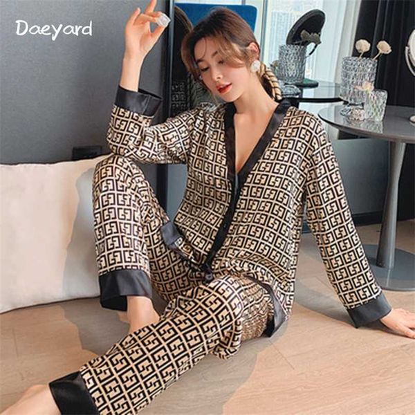 daeyard spring summer long sleeve pajamas overall print women silk pajama set soft satin sleepwear v-neck pijama home suit 211118, Black;red
daeyard spring summer long sleeve pajamas overall print women silk pajama set soft satin sleepwear v-neck pijama home suit 211118, Black;red