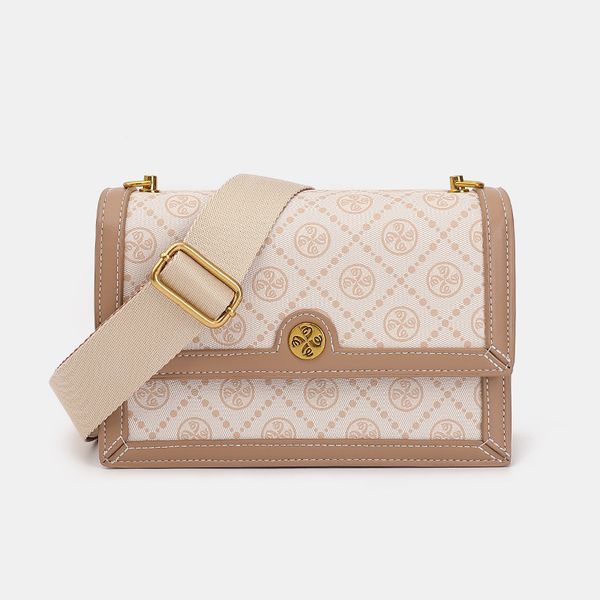 design s small square women 2021 autumn new fashion versatile printed wide strap single shoulder diagonal span tofu bag niche design
design s small square women 2021 autumn new fashion versatile printed wide strap single shoulder diagonal span tofu bag niche design