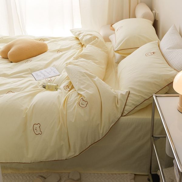 small frh washed bear embroidery four piece set princs style simple cotton quilt cover bedding
small frh washed bear embroidery four piece set princs style simple cotton quilt cover bedding