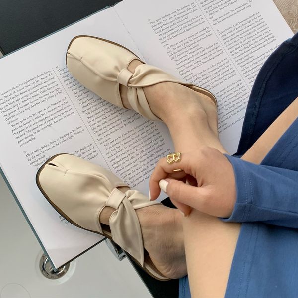 2021 women slippers fashion pleated flat heel slides shoes for woman casual slip on mules outdoor elegant woman slippers shoes, Black
2021 women slippers fashion pleated flat heel slides shoes for woman casual slip on mules outdoor elegant woman slippers shoes, Black