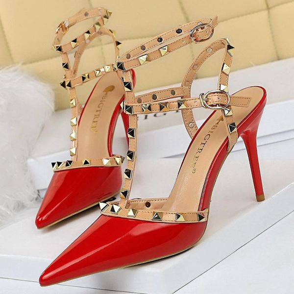 sandals shoes roman style women summer 2021 heeled metal rivets high heels patent leather sandal, Black
sandals shoes roman style women summer 2021 heeled metal rivets high heels patent leather sandal, Black