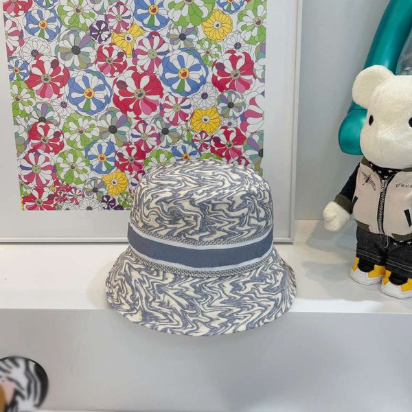 fashion bucket hat for man woman street cap fitted hats 13 colors with letters good quality, Blue;gray
fashion bucket hat for man woman street cap fitted hats 13 colors with letters good quality, Blue;gray