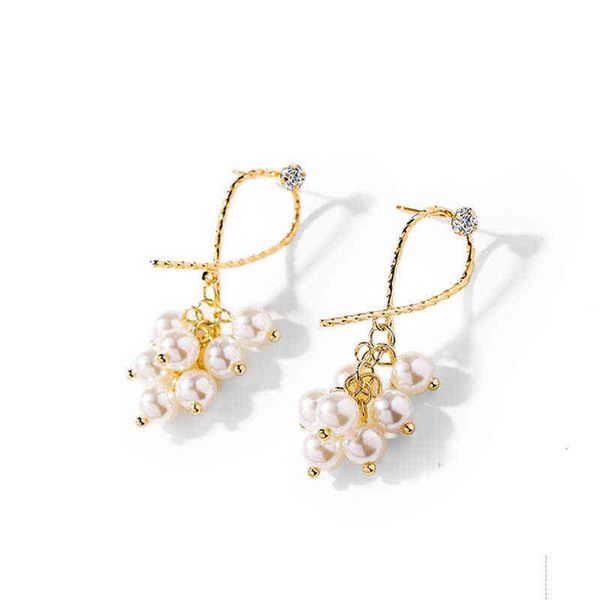 925 sterling sier pearl geometric earrings temperament korean small fresh and sweet zircon earrings female, Golden
925 sterling sier pearl geometric earrings temperament korean small fresh and sweet zircon earrings female, Golden