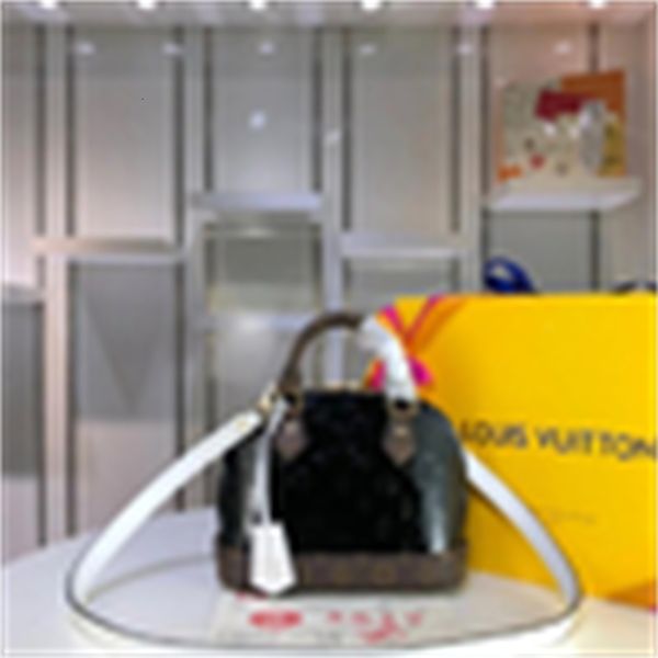 luxury m44389 new bb embossed patent leather shell bag handbags iconic handles shoulder bags totes cross body bag designer clutches even
luxury m44389 new bb embossed patent leather shell bag handbags iconic handles shoulder bags totes cross body bag designer clutches even