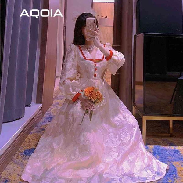 spring lolita style women dress embroidery button turn down collar long sleeve vintage party ladies es 210521, Black;gray
spring lolita style women dress embroidery button turn down collar long sleeve vintage party ladies es 210521, Black;gray