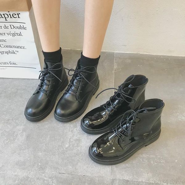 boots 2021 autumn black locomotive women's british style lace up patent leather thick heel short high
boots 2021 autumn black locomotive women's british style lace up patent leather thick heel short high