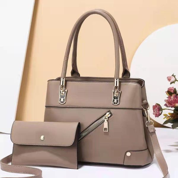 evening bags handbag fashion trend letter bag large capacity messenger texture ladies
evening bags handbag fashion trend letter bag large capacity messenger texture ladies