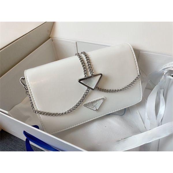 purse autumn and winter new black small square full leather chain triangular single shoulder fortune women's bag
purse autumn and winter new black small square full leather chain triangular single shoulder fortune women's bag
