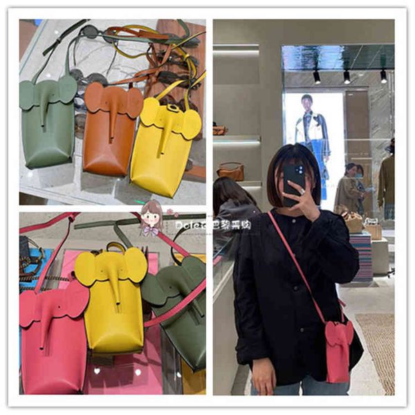handbag hookloewe / luo yiwei classic anagram leather elephant mobile phone one shoulder messenger women's bagluggage tag
handbag hookloewe / luo yiwei classic anagram leather elephant mobile phone one shoulder messenger women's bagluggage tag