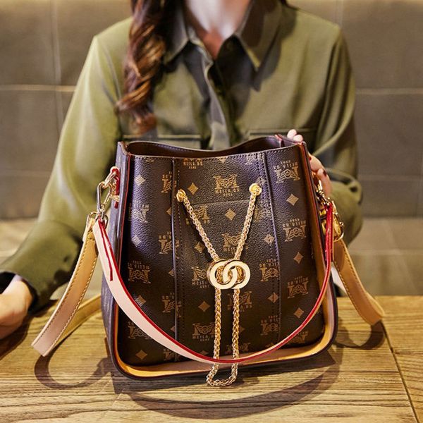 handbags crossbody full leather high sense of bags foreign style 2021 this year's popular bag messenger women's 2021 spring and su
handbags crossbody full leather high sense of bags foreign style 2021 this year's popular bag messenger women's 2021 spring and su