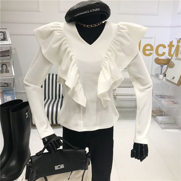 character for women's spring shirt 2021 niche design decot v fashion sleeve, White
character for women's spring shirt 2021 niche design decot v fashion sleeve, White