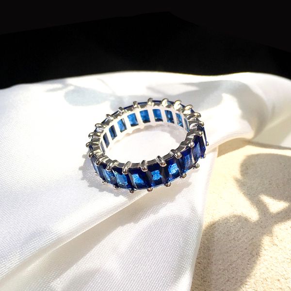 eternal love iced out couple rings woman prong setting zircon sterling 925 silver plating 18k gold ring fashion charm wedding engagement bri
eternal love iced out couple rings woman prong setting zircon sterling 925 silver plating 18k gold ring fashion charm wedding engagement bri