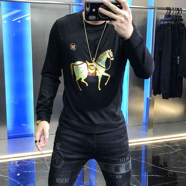 hoodies autumn custom impression of horse male thin fitting around neck trendy sweater, Black
hoodies autumn custom impression of horse male thin fitting around neck trendy sweater, Black
