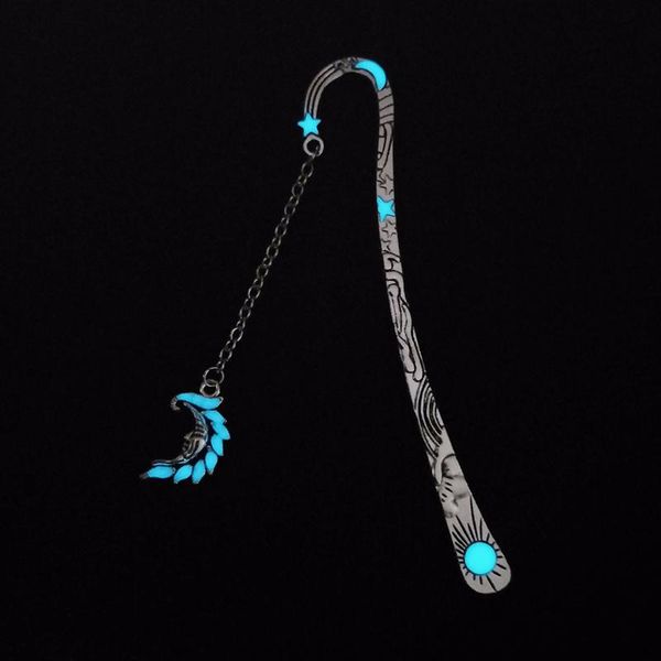 bookmark 1 pcs exquisite moon and star luminescent metal bookmarks school novelty kawaii gift stationery escolar supplies
bookmark 1 pcs exquisite moon and star luminescent metal bookmarks school novelty kawaii gift stationery escolar supplies