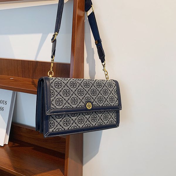 2021 new fashion women's single shoulder diagonal span portable canvas organ bag simple and generous lipstick zero wallet
2021 new fashion women's single shoulder diagonal span portable canvas organ bag simple and generous lipstick zero wallet