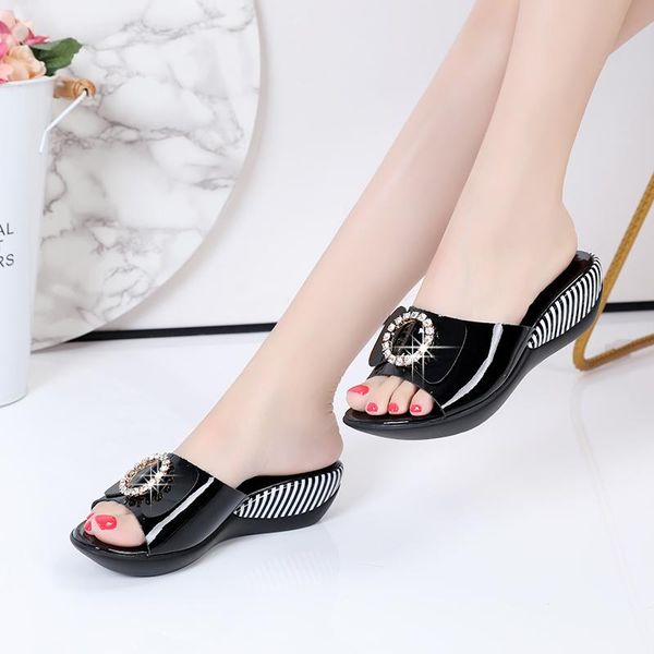 genuine leather slippers fashion antiskid summer womens bowknot rhinestone sandals, Black
genuine leather slippers fashion antiskid summer womens bowknot rhinestone sandals, Black