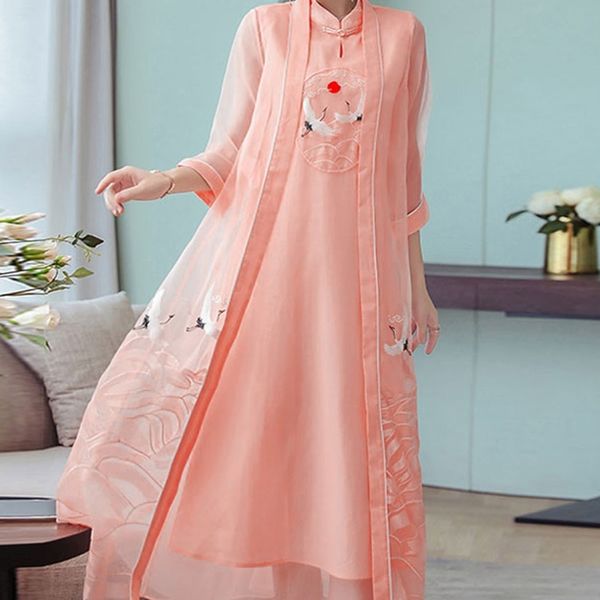 2021 new chinese dress qipao vietnam traditional dress embroidery oriental ao dai dress elegant long cheongsam vestidos 10551, Red
2021 new chinese dress qipao vietnam traditional dress embroidery oriental ao dai dress elegant long cheongsam vestidos 10551, Red