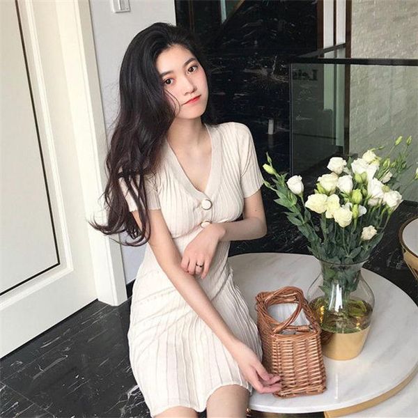casual dresses women 2021 spring summer v-neck pleated knitted short-sleeved dress for z020123jj vestido de mujer femme robe, Black;gray
casual dresses women 2021 spring summer v-neck pleated knitted short-sleeved dress for z020123jj vestido de mujer femme robe, Black;gray