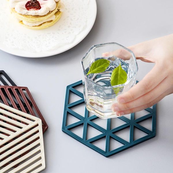 nordic simple tableware pad anti scalding kitchen tool silicone material hexagon family office anti-skid cup mats & pads
nordic simple tableware pad anti scalding kitchen tool silicone material hexagon family office anti-skid cup mats & pads