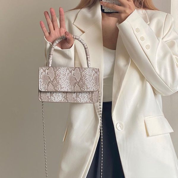 fashion serpentine pattern ladies chain messenger bags pu leather women small square shoulder bag elegant female purse handbags cross body
fashion serpentine pattern ladies chain messenger bags pu leather women small square shoulder bag elegant female purse handbags cross body