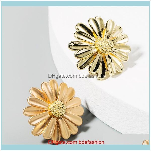 jewelrykorean lovely little flower stud vintage gold color metal statement earrings party jewelry aessories for woman drop delivery 2021 39q, Golden;silver
jewelrykorean lovely little flower stud vintage gold color metal statement earrings party jewelry aessories for woman drop delivery 2021 39q, Golden;silver