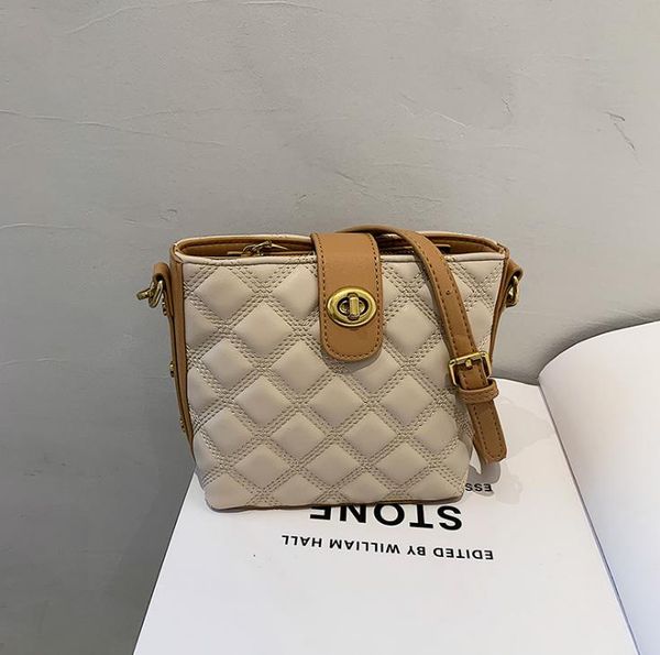 evening bags fashion lady chain lingge pu leather bucket bag mobile shoulder messenger handbag
evening bags fashion lady chain lingge pu leather bucket bag mobile shoulder messenger handbag