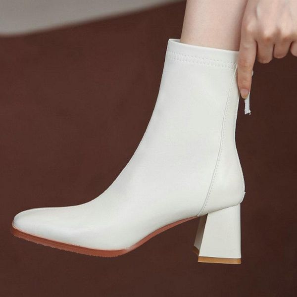 boots 2022 ankle women round toe slip on short microfiber fashion square heel shoes big size 34-43, Black
boots 2022 ankle women round toe slip on short microfiber fashion square heel shoes big size 34-43, Black