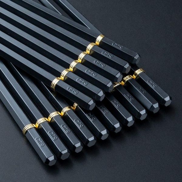 chopsticks japanese cuisine stick high-end used in el restaurant to create pointed toe non-slip sushi
chopsticks japanese cuisine stick high-end used in el restaurant to create pointed toe non-slip sushi