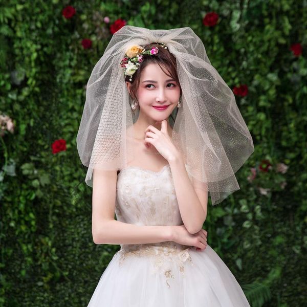 bridal veils multi-layer silver wedding veil with black net unique short comb ax2021
bridal veils multi-layer silver wedding veil with black net unique short comb ax2021