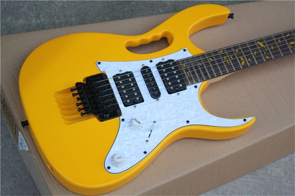 fashionable and exquisite six string electric guitar, our shop can customize any style of electric guitar and electric bass
fashionable and exquisite six string electric guitar, our shop can customize any style of electric guitar and electric bass