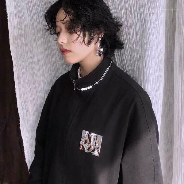 ch-1173 new hip hop cool geometry irregular metal folds letter badge decoration brooch for women men overcoat accessories1, Gray
ch-1173 new hip hop cool geometry irregular metal folds letter badge decoration brooch for women men overcoat accessories1, Gray