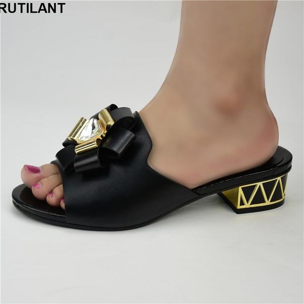 dress shoes italian design pu leather adults african woman decorated with rhinestone special for party, Black
dress shoes italian design pu leather adults african woman decorated with rhinestone special for party, Black