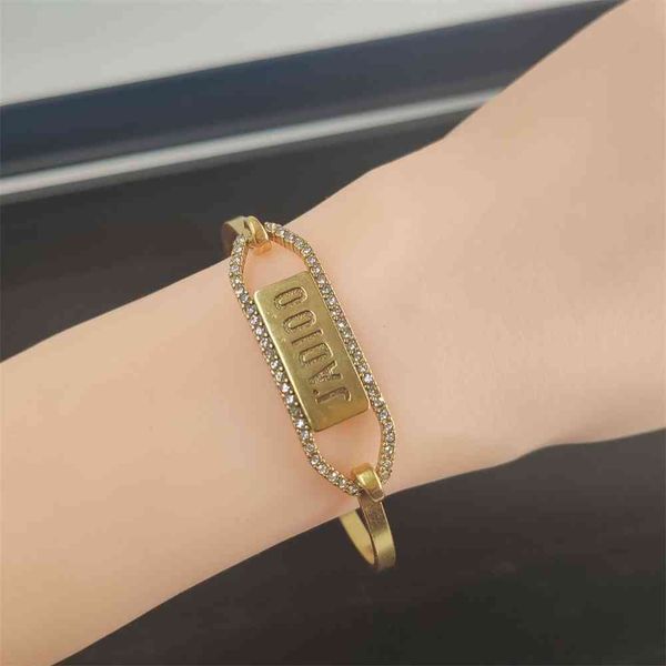 special offer 2021 luxury designer jewelry family's new letter bracelet in 2021, Black
special offer 2021 luxury designer jewelry family's new letter bracelet in 2021, Black
