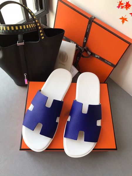 2021 designer fashion luxurys men slippers summer beach genuine leather rivet slipper flip flops sandals man casual flat slides with box lar, Black
2021 designer fashion luxurys men slippers summer beach genuine leather rivet slipper flip flops sandals man casual flat slides with box lar, Black