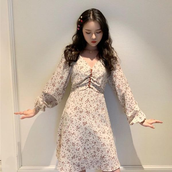 casual dresses 2021 spring summer korean puff sleeve a-line midi dress women elegant vintage high waist v-neck chic floral vestidos, Black;gray
casual dresses 2021 spring summer korean puff sleeve a-line midi dress women elegant vintage high waist v-neck chic floral vestidos, Black;gray