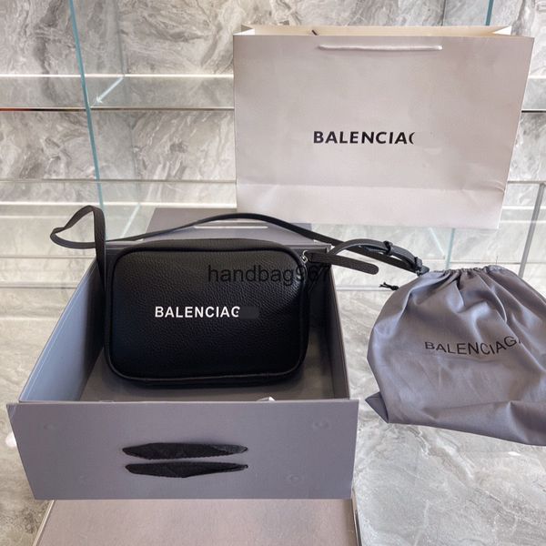 designer bags 2022 designer handbags balencaigas man camera chest black classic messenger single shoulder cow le bt1gc7ic
designer bags 2022 designer handbags balencaigas man camera chest black classic messenger single shoulder cow le bt1gc7ic