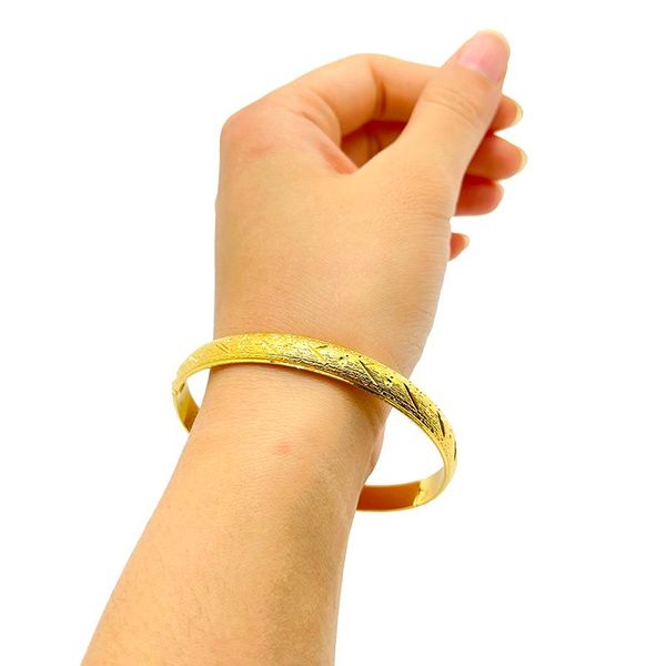 bangle 1pcs/lot dubai fashion gold color bangles for women men ethiopian bracelets african jewelry saudi arabic wedding bride gift, Black
bangle 1pcs/lot dubai fashion gold color bangles for women men ethiopian bracelets african jewelry saudi arabic wedding bride gift, Black
