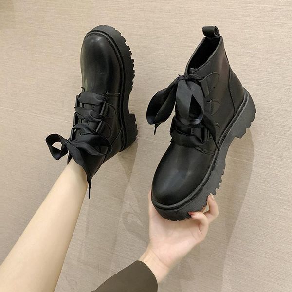 boots thick bottom female winter with cloth soft nap of england in 2021, the wind joker web celebrity, Black
boots thick bottom female winter with cloth soft nap of england in 2021, the wind joker web celebrity, Black