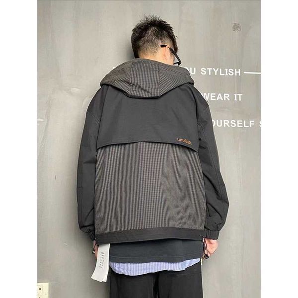 2021 autumn new design trendy plaid stitched hooded jacket for young men, Black;brown
2021 autumn new design trendy plaid stitched hooded jacket for young men, Black;brown