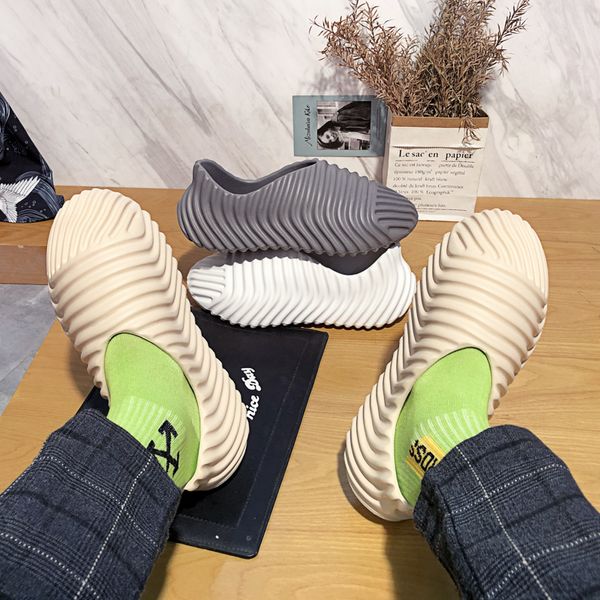 2021 summer new style mens coconut-shaped fashion sandals and slippers wear-resistant comfortable fashion mens slippers 39-46, Black
2021 summer new style mens coconut-shaped fashion sandals and slippers wear-resistant comfortable fashion mens slippers 39-46, Black