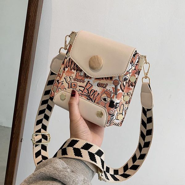 evening bags qyahlybz band 2021 women mobile phone bag wide shoulder strap graffiti small square crossbody handbags
evening bags qyahlybz band 2021 women mobile phone bag wide shoulder strap graffiti small square crossbody handbags