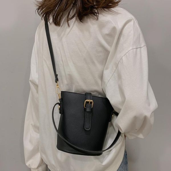 evening bags simple fashion exquisite shopping small bag casual women totes shoulder female pu leather solid color black handbag
evening bags simple fashion exquisite shopping small bag casual women totes shoulder female pu leather solid color black handbag