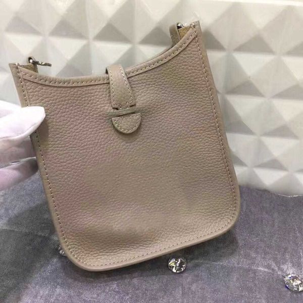 wholesale cowhide genuine leather cross body bags women fashion shoulder bag mini handbags polychromatic shopping bag purse messenger bag
wholesale cowhide genuine leather cross body bags women fashion shoulder bag mini handbags polychromatic shopping bag purse messenger bag