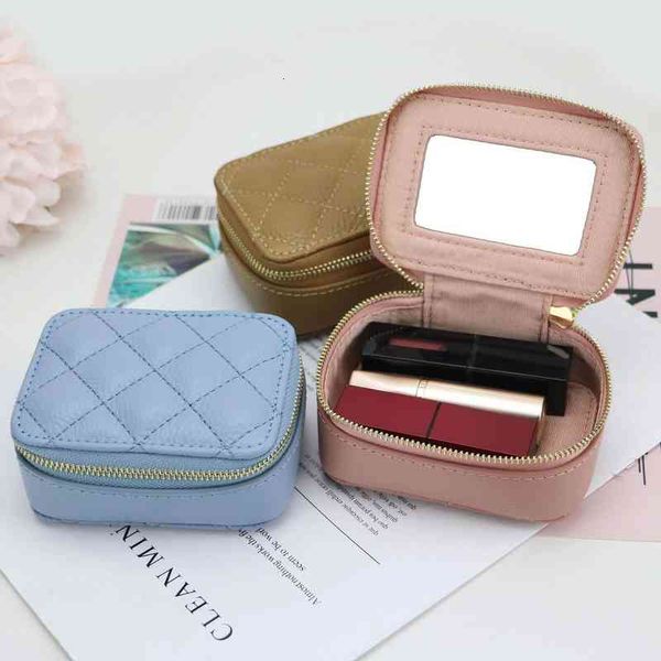 fashon ladies genuine leather cosmetic bags lipstick box square travel organizer case with mirror 3pcs lip sticks holder
fashon ladies genuine leather cosmetic bags lipstick box square travel organizer case with mirror 3pcs lip sticks holder