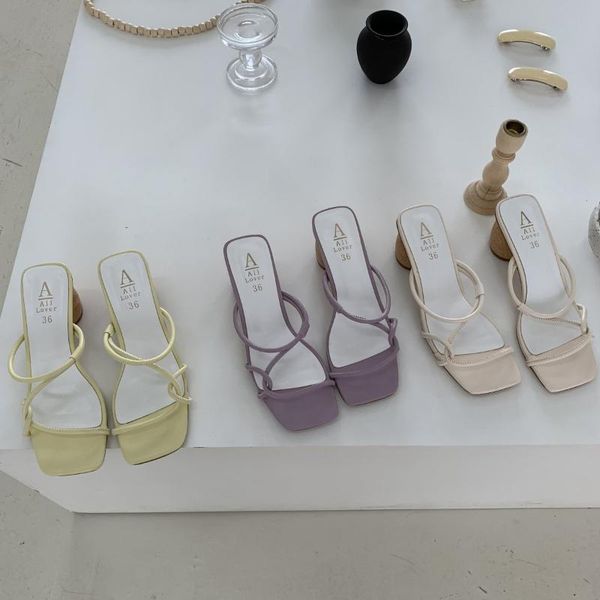 cross-tied slippers women summer shoes pantofle luxury slides square toe heeled mules rubber flip flops 2021 designer soft high, Black
cross-tied slippers women summer shoes pantofle luxury slides square toe heeled mules rubber flip flops 2021 designer soft high, Black